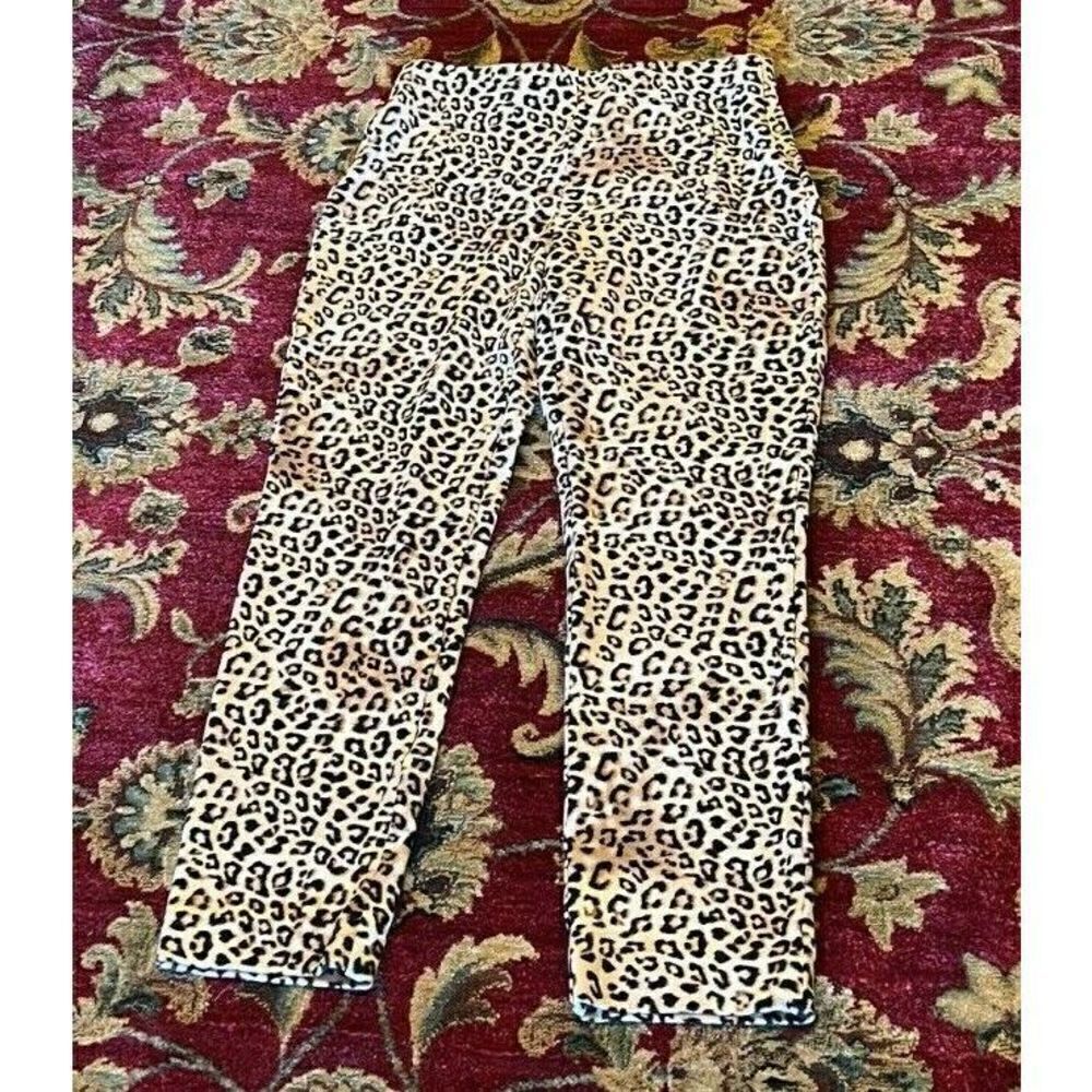 Chico's Leopard Print Heavyweight Capris Size 00 (size 2)